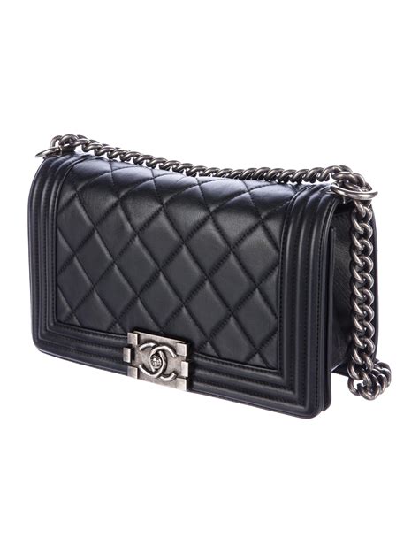 chanel boy flap bag